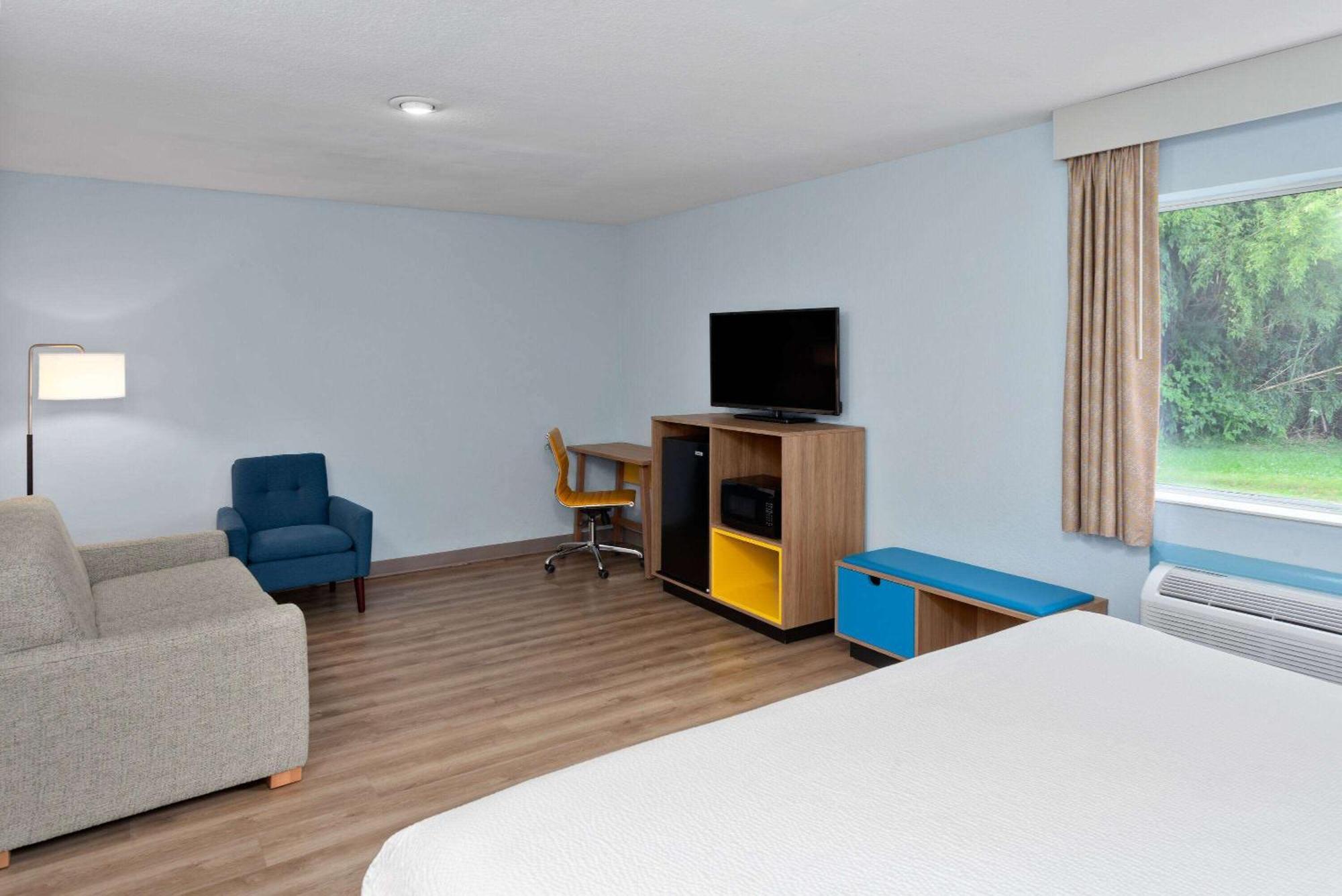 Days Inn & Suites By Wyndham Siler City Exterior foto